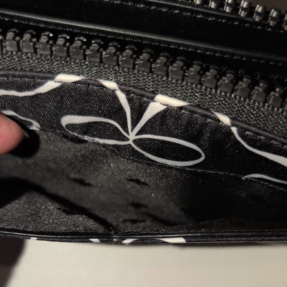 Kate Spade Black and White Bow Pattern Wallet - Picture 11 of 12